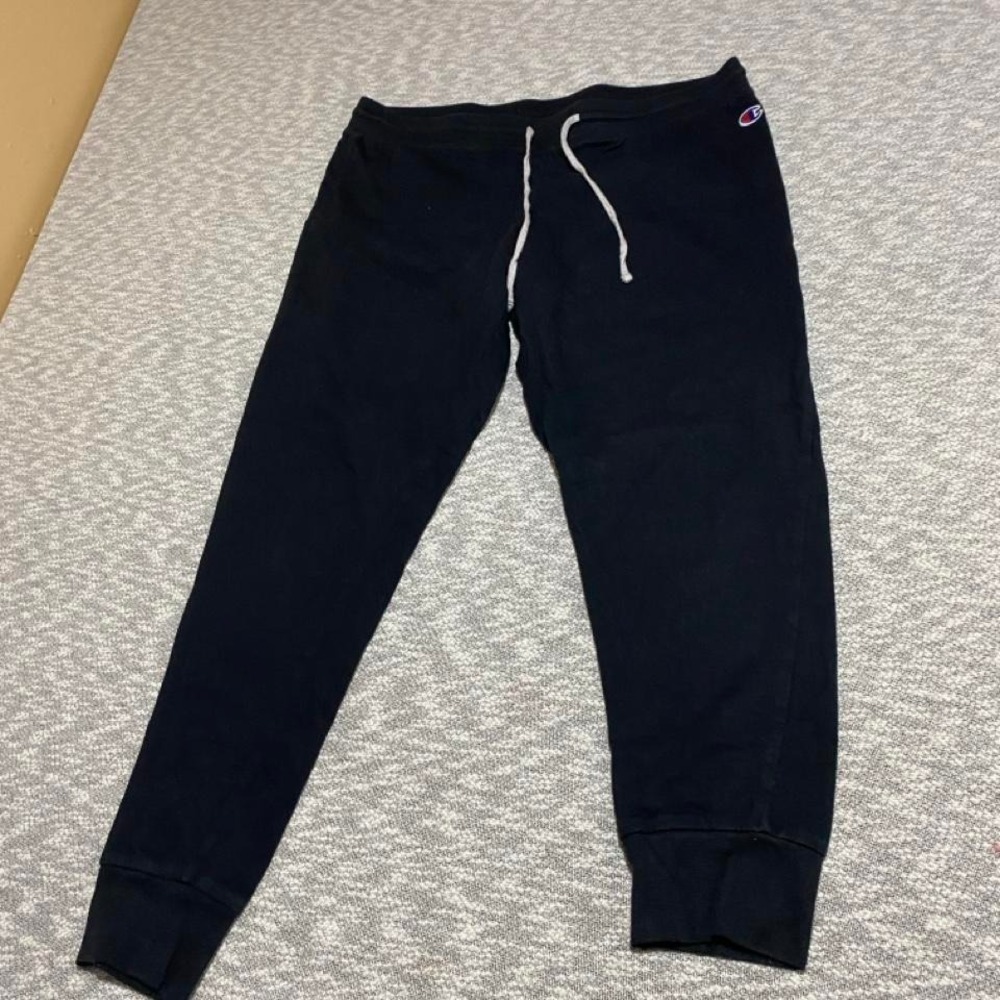 Champion black joggers with drawstring waist Size XXL. SKU-A553